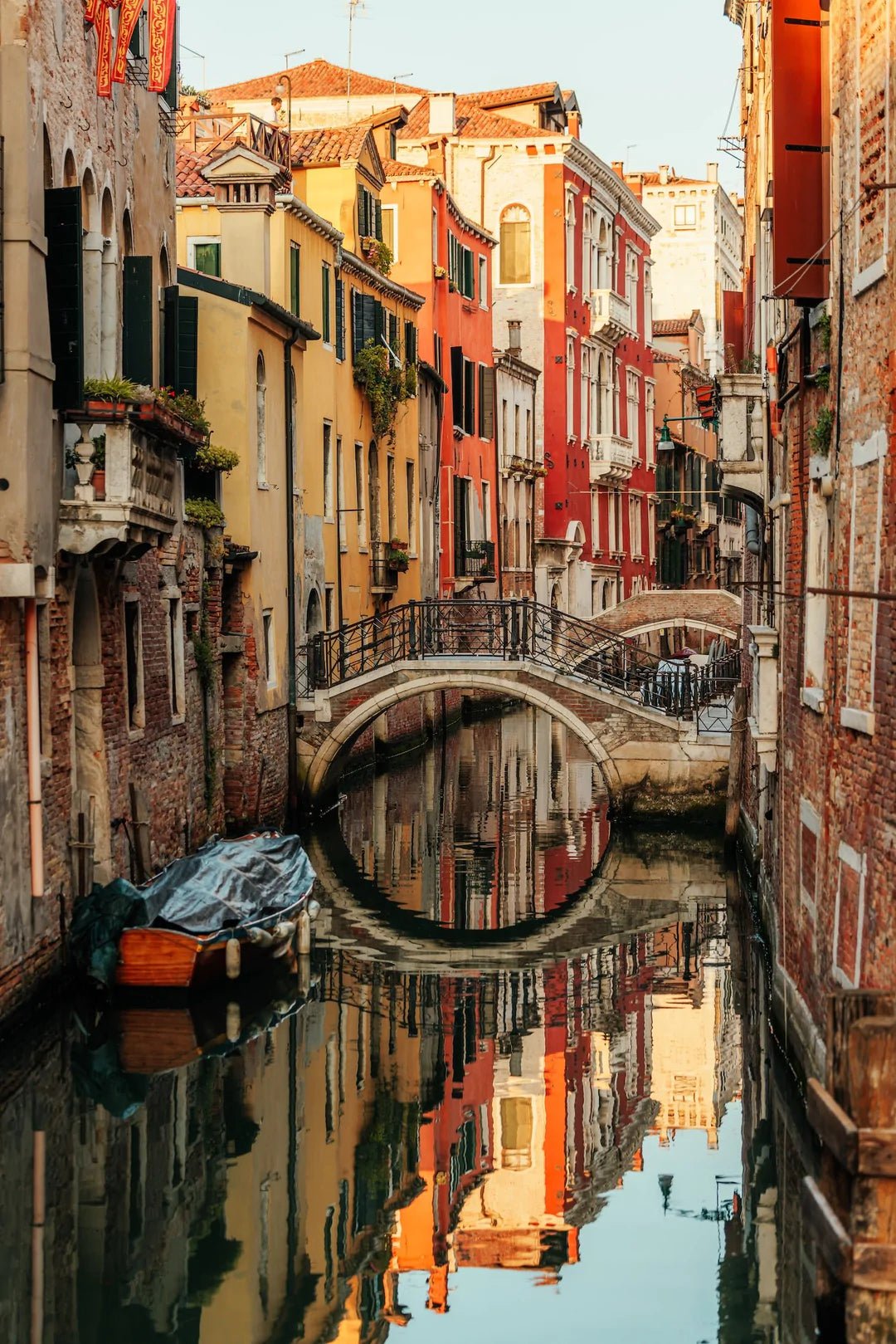 Venice Street Series 7 - Peter Yan Studio