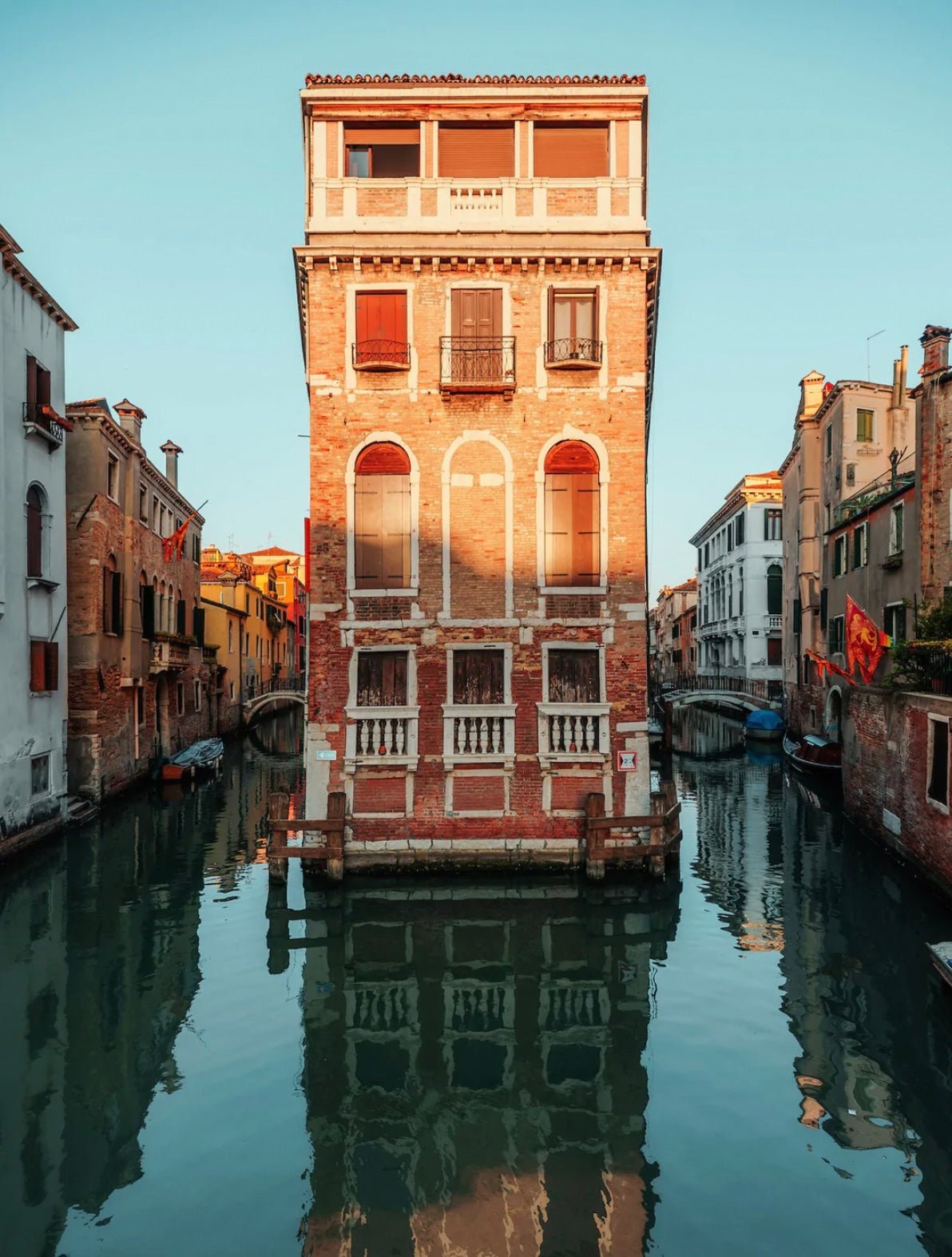Venice Street Series 8 - Peter Yan Studio