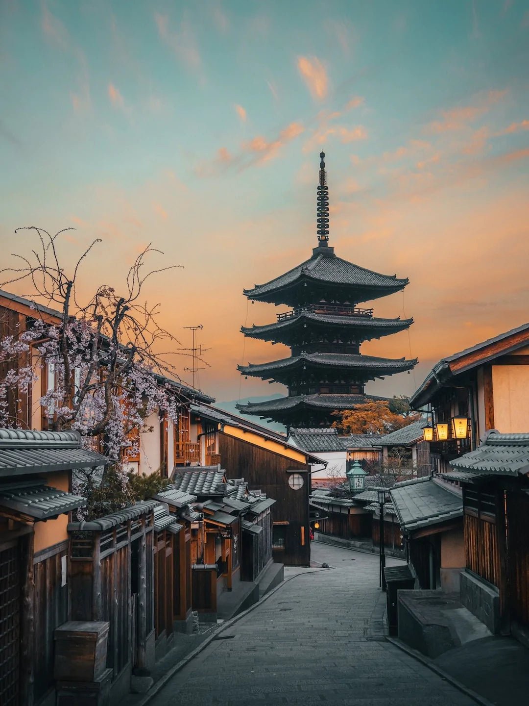 Yasaka Pagoda - Peter Yan Studio