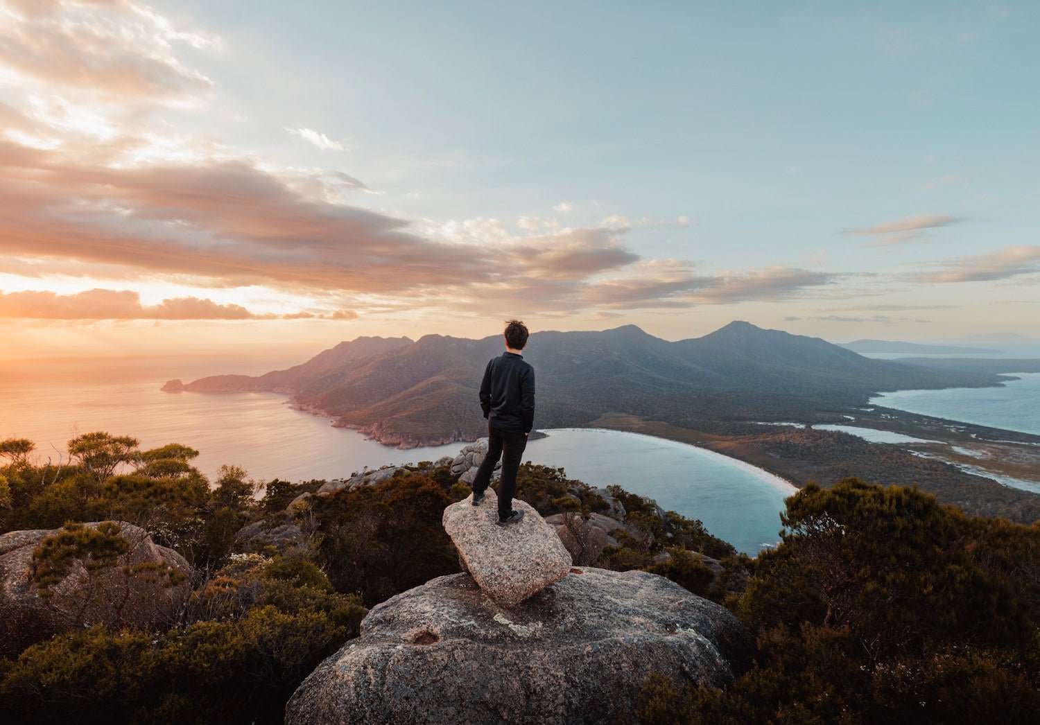 Chasing Dawn: Conquering Mt Amos for the Perfect Sunrise - Peter Yan Studio
