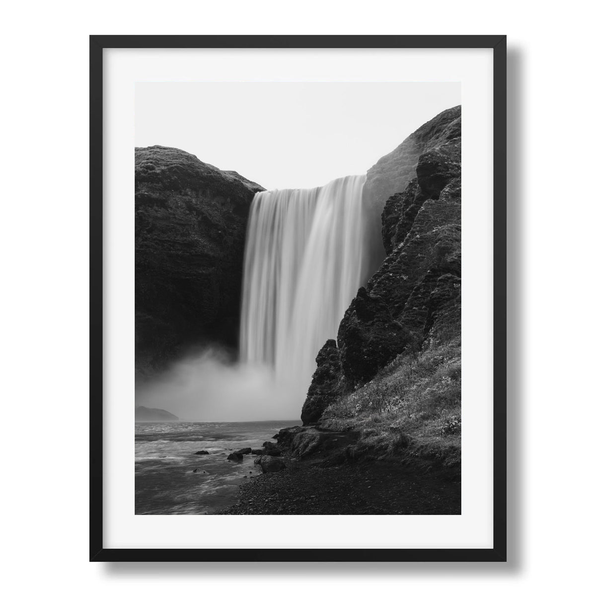 Skógafoss in Black and White