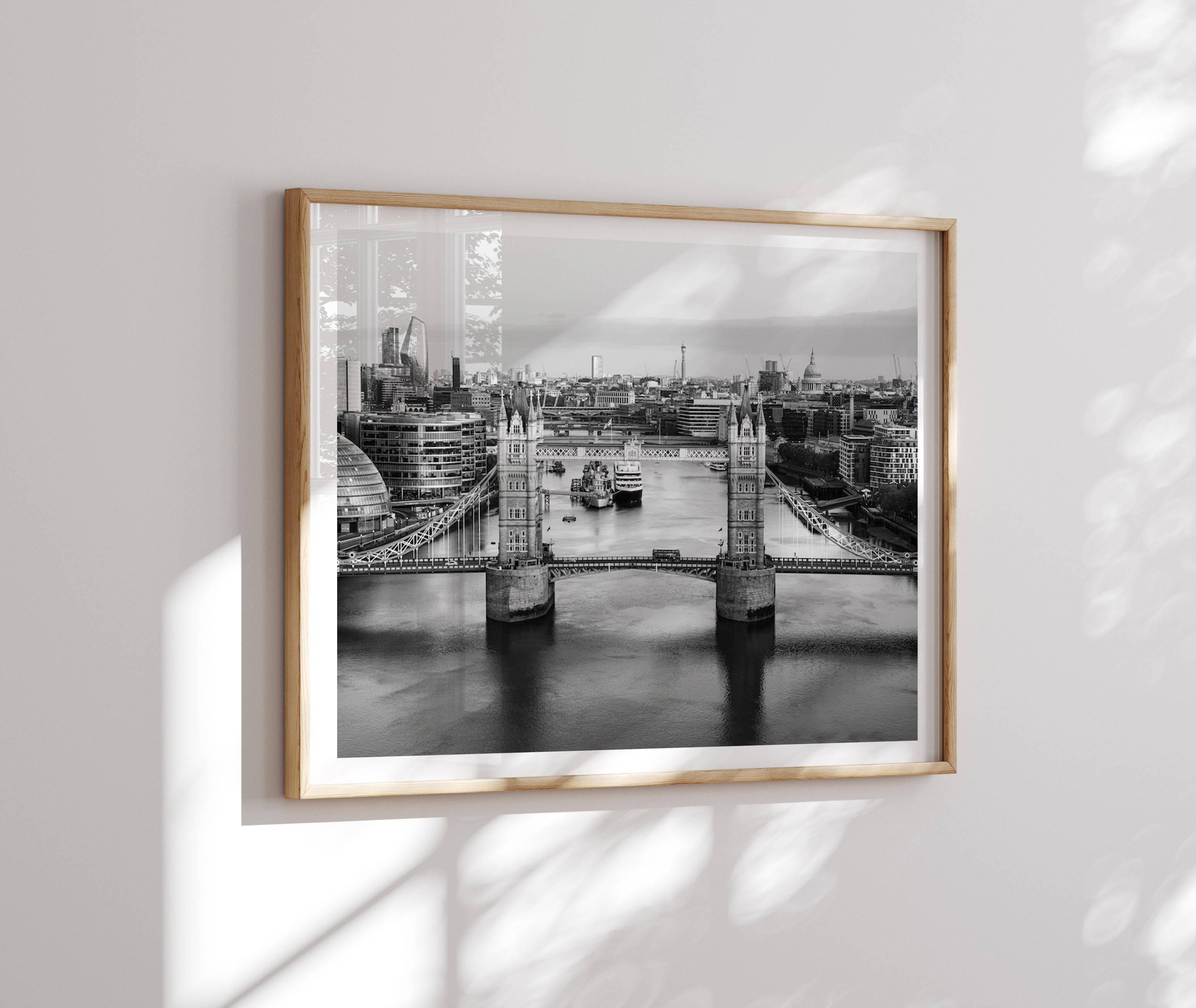 London Tower Bridge I Black and White - Peter Yan Studio