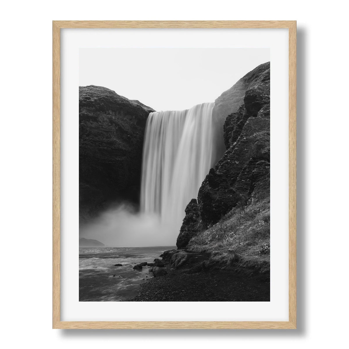 Skógafoss in Black and White